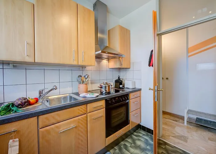 アパート Of The Spots - Happy